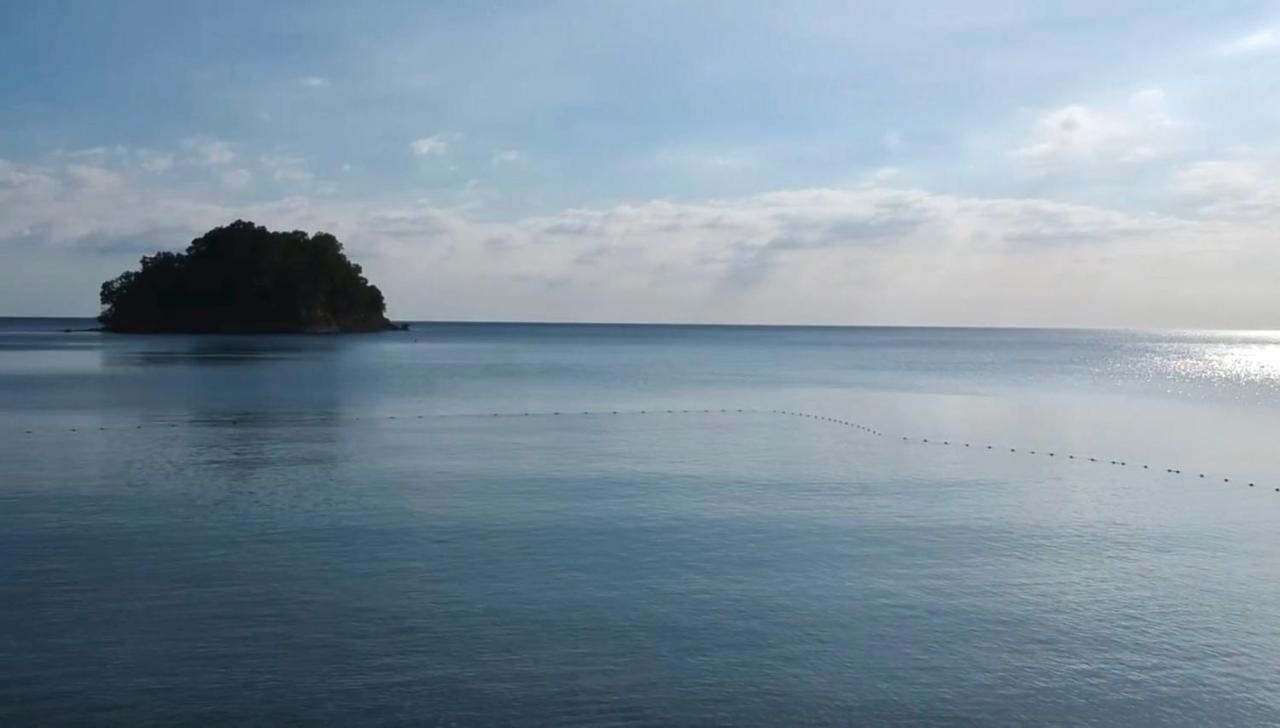 Playa La Caleta Bataan Hotel Morong  Exterior photo